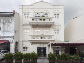 The Daulat Hotel